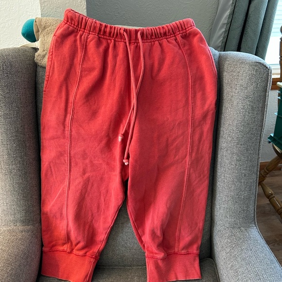 Capri Joggers - Picture 2 of 8